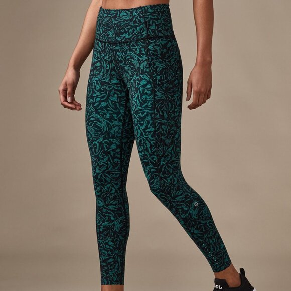 Lululemon Fast & Free 7/8 Tight in NULUX, size 6 - Picture 2 of 14